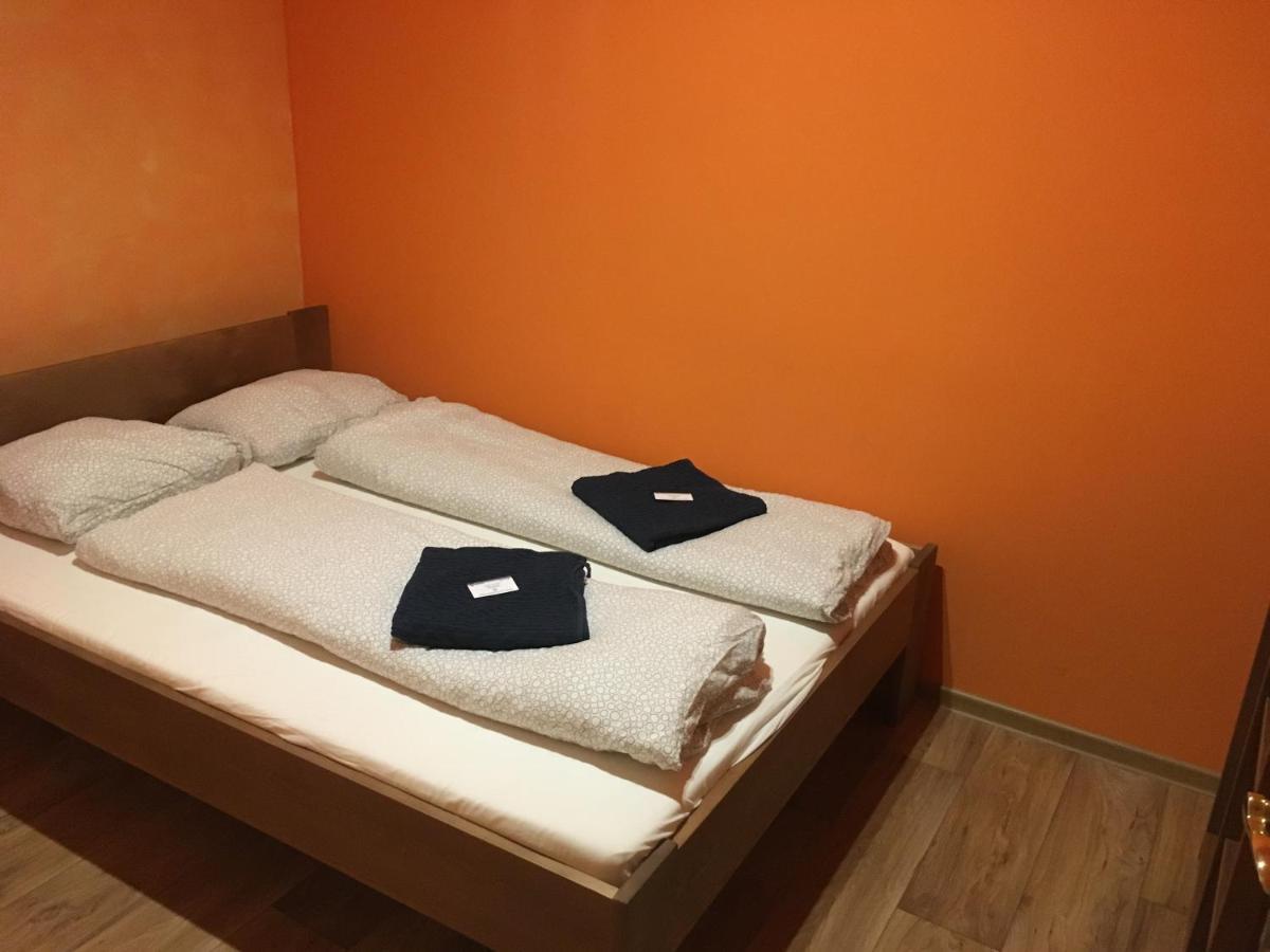 تشيسكي بوديوفيتسه Cb Rooms/Bed&Soup المظهر الخارجي الصورة