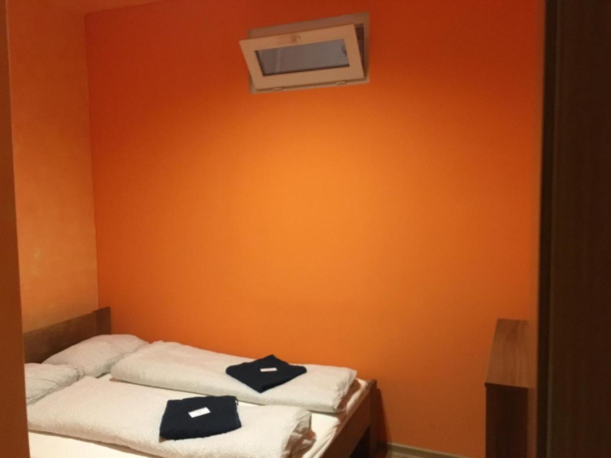 تشيسكي بوديوفيتسه Cb Rooms/Bed&Soup المظهر الخارجي الصورة