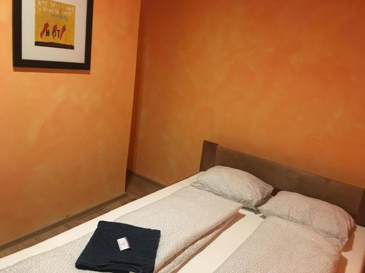 تشيسكي بوديوفيتسه Cb Rooms/Bed&Soup المظهر الخارجي الصورة